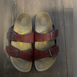 NWOT VIKING SANDALS